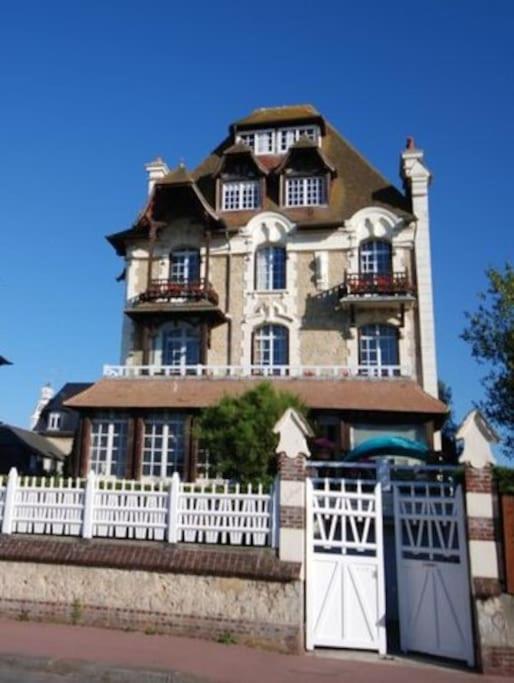 Les Embruns - Plein Ciel - Appartement 3Eme Etage Deauville Buitenkant foto